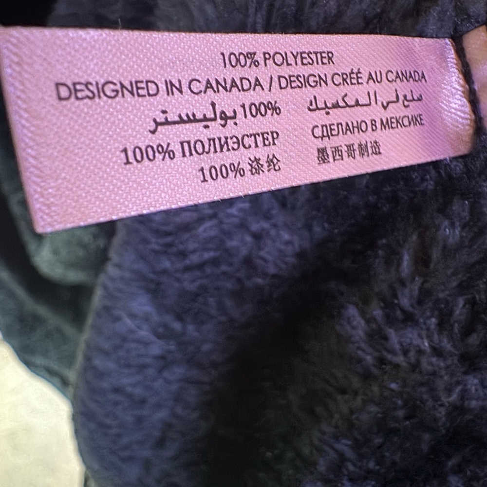 La Vie En Rose Soft Plush Robe- medium - Picture 15 of 15